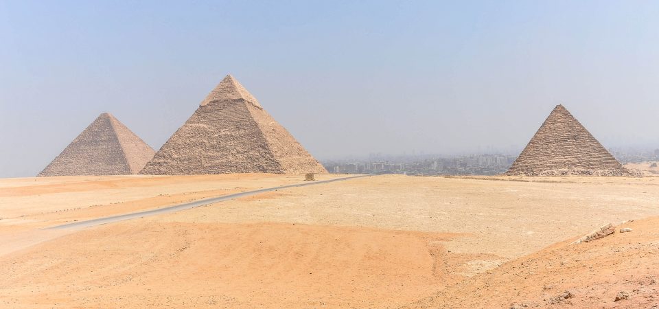 Giza Pyramids , Sphinx & Saqqara Day Tour